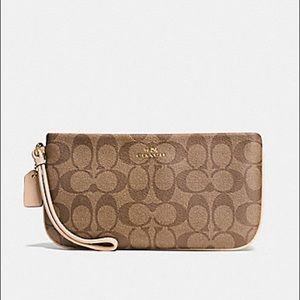 COACH LARGE WRISTLET F65748 KHAKI/PLATINUM ; New without tag)